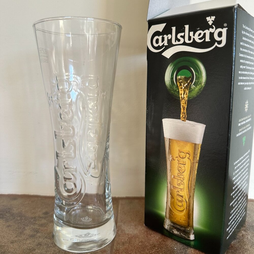 Vintage Carlsberg Embossed Pint Glass in box